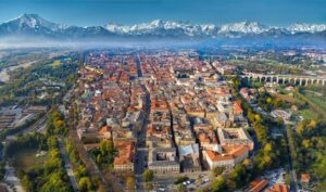fotografia panoramica della città di Cuneo, in Piemonte