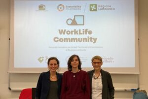 Foto del team di lavoro di Secondo Welfare per il progetto WorkLife Community: Chiara Agostini, Ester Bonomi e Franca Maino