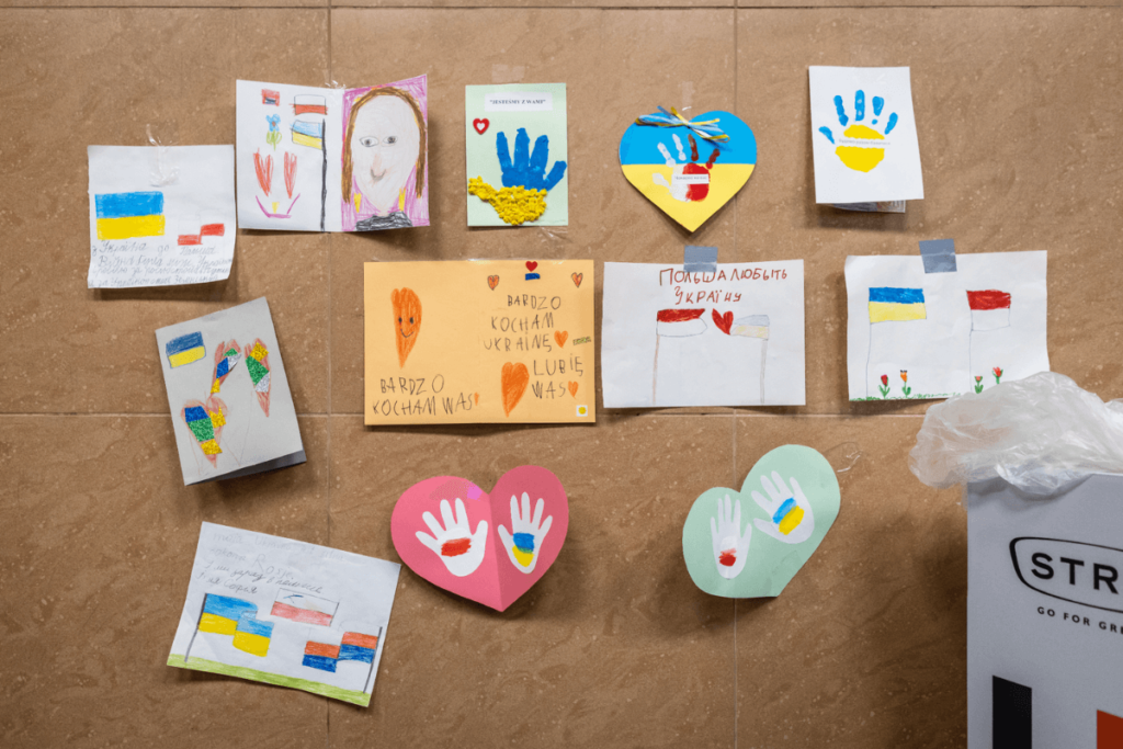 I disegni di bambini e bambine in fuga dall'Ucraina - Foto: Unione Europea