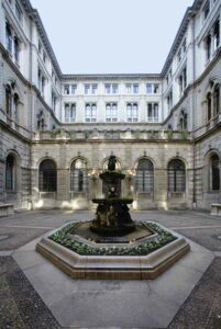 La sede di Intesa Sanpaolo a Milano - Foto: Intesa Sanpaolo