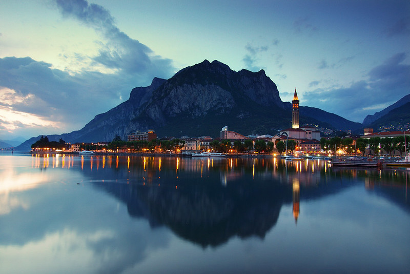 Lecco al tramonto - Foto: Eric Hossinger via Flickr 