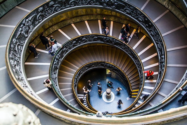 All'interno dei Musei Vaticani, a Roma - Foto di Voicu Horațiu su Unsplash