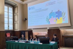 Immagine di copertina di un articolo di Percorsi di secondo welfare sull'evento "Dai principi alle persone: gli incontri regionali sul futuro della non autosufficienza" tenutosi giovedì 13 marzo presso l'Università degli studi di Milano.