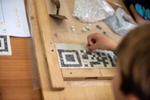 Costruzione di un QR Code utilizzato per il progetto Memorabilia di Riverrun, raccontato da Percorsi di secondo welfare nella serie MemorieAttive