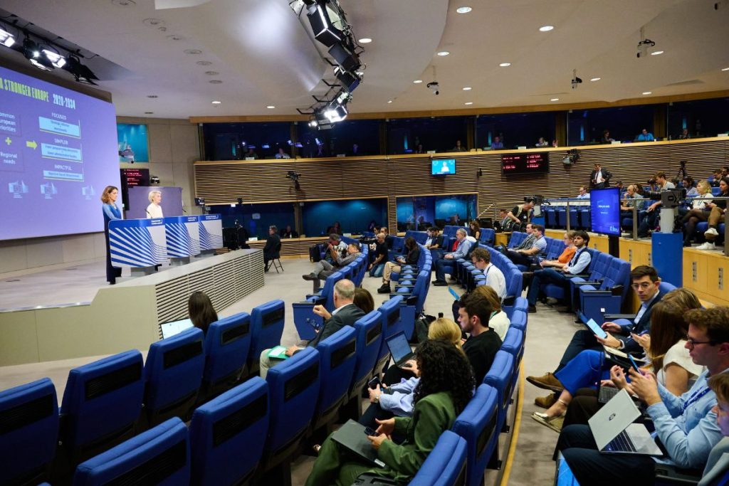 La presentazione della proposta per il nuovo QFP da parte della Commissione, lo scorso luglio - Unione Europea, 2025
