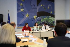 La vice presidente esecutiva della Commissione UE per i diritti sociali Roxana Mînzatu in visita in Italia incontra i sindacati, aprile 2025 - Foto: European Union, 2025