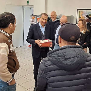 Il Sindaco di Milano Giuseppe Sala in visita alla Casa della Carità - Foto: Casa della Carità