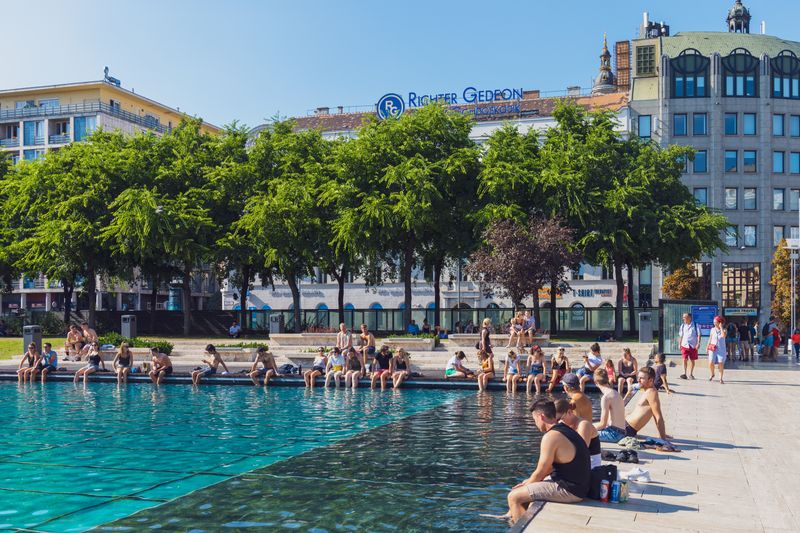 Una piazza di Budapest, in Ungheria - KITSUN YUEN, pexels.com