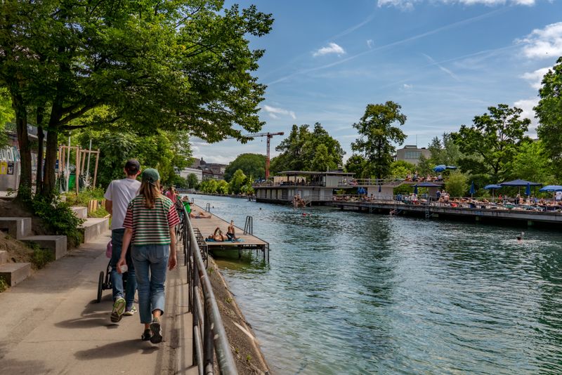 Il lungofiume di Zurigo, in Svizzera - Susanne Jutzeler, suju-foto, pexels.com